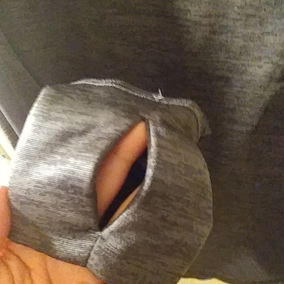 Champion Sweatshirt - Picture 5 of 7